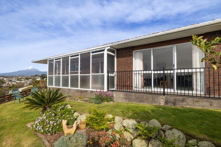 Photo of property in 1d Rossiter Crescent, Lynmouth, New Plymouth, 4310