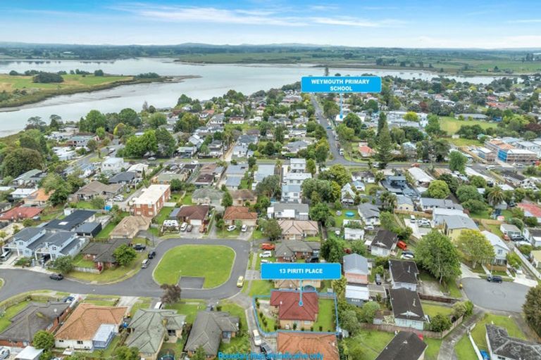 Photo of property in 13 Piriti Place, Weymouth, Auckland, 2103