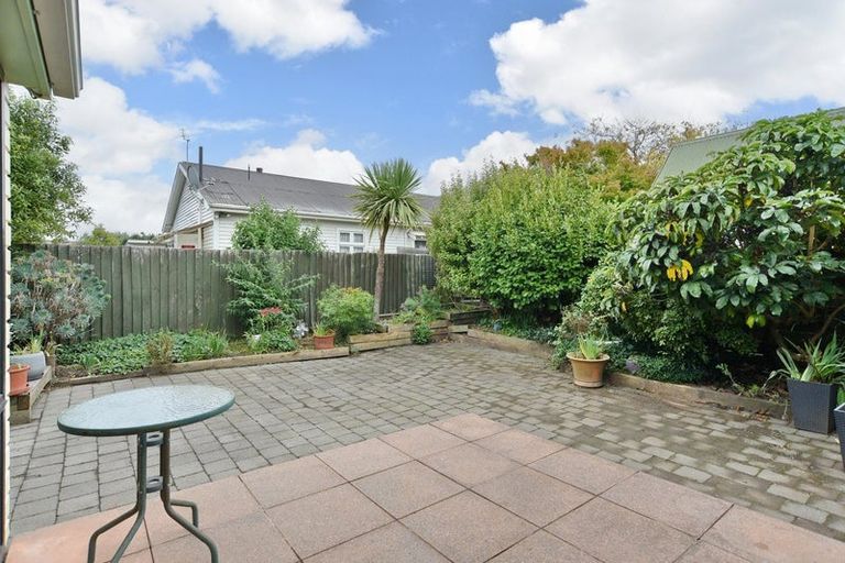 Photo of property in 2/16 Owens Terrace, Upper Riccarton, Christchurch, 8041