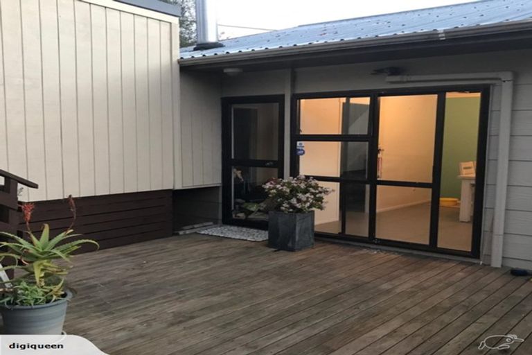 Photo of property in 32 Killarney Avenue, Torbay, Auckland, 0630