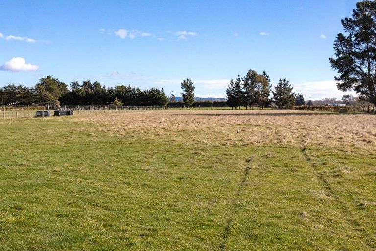 Photo of property in 60 Middle Road, Saint Andrews, Timaru, 7972