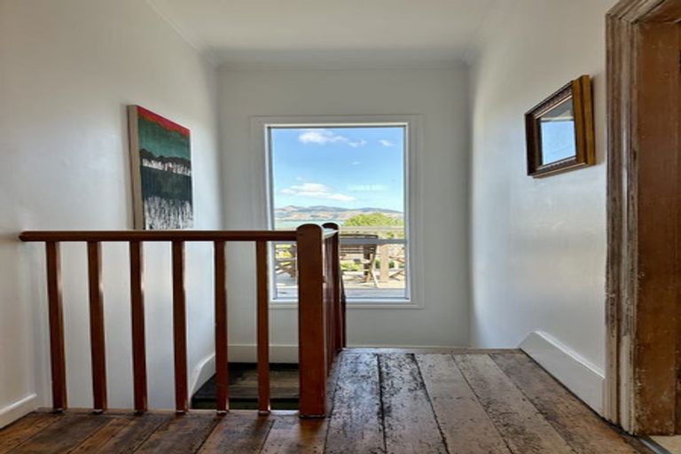 Photo of property in 35 Exeter Street, Lyttelton, 8082