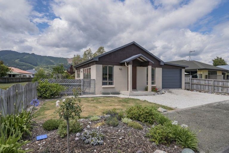 Photo of property in 16 Ivy Crescent, Richmond, 7020