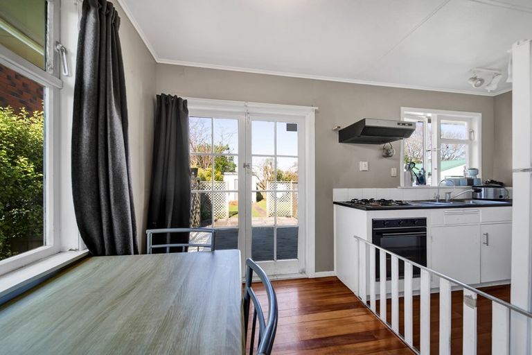 Photo of property in 8 Reid Avenue, Hawera, 4610