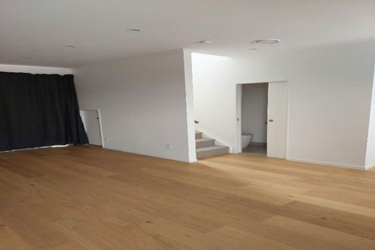 Photo of property in 89 Waipuhinui Way, Wiri, Auckland, 2104