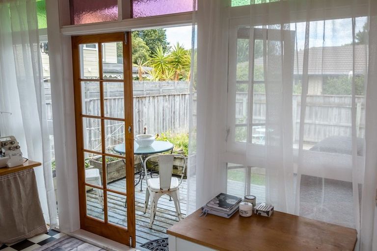 Photo of property in 27 Main Street, Greytown, 5712