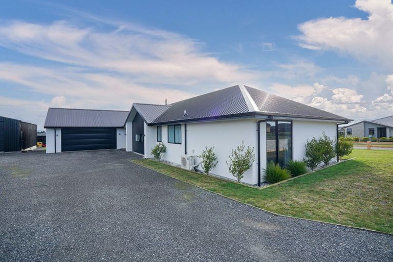 Photo of property in 6 Chatham Rise, Seaward Bush, Invercargill, 9812