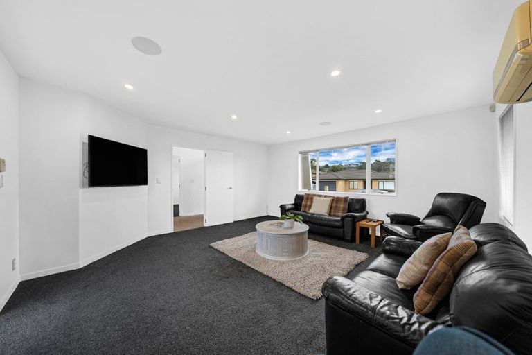 Photo of property in 10 Sapperton Drive, Henderson, Auckland, 0612