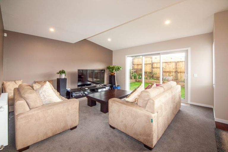 Photo of property in 86 Melksham Drive, Churton Park, Wellington, 6037