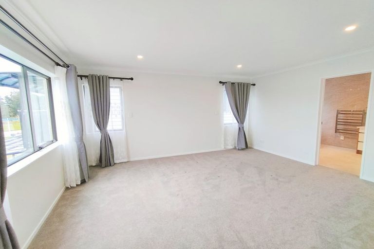 Photo of property in 4 Dungloe Avenue, Flat Bush, Auckland, 2019