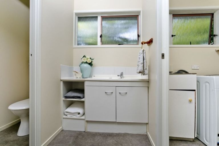 Photo of property in 61 Merriefield Avenue, Forrest Hill, Auckland, 0620