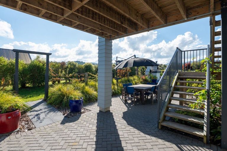 Photo of property in 9 Lancewood Way, Kinloch, Taupo, 3377