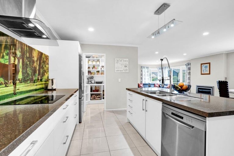 Photo of property in 16 Ryder Drive, Waiwhakaiho, New Plymouth, 4312