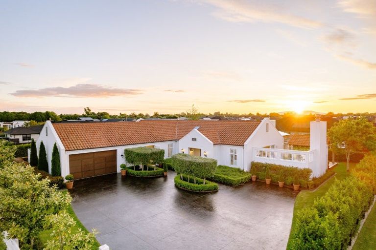 Photo of property in 83 Saint Kilda Road, Cambridge, 3434