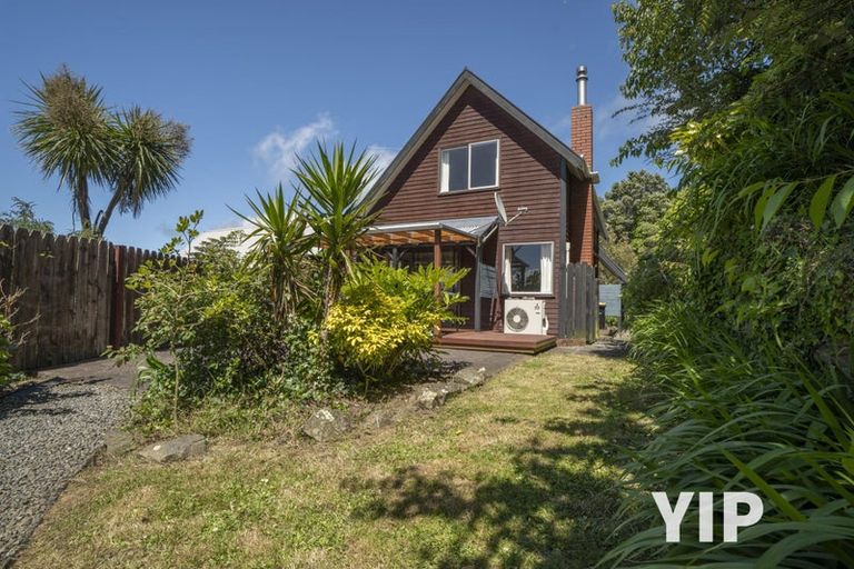 Photo of property in 23 Chorley Grove, Churton Park, Wellington, 6037