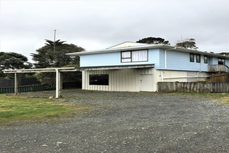 Photo of property in 60 Lavelle Road, Henderson, Auckland, 0612