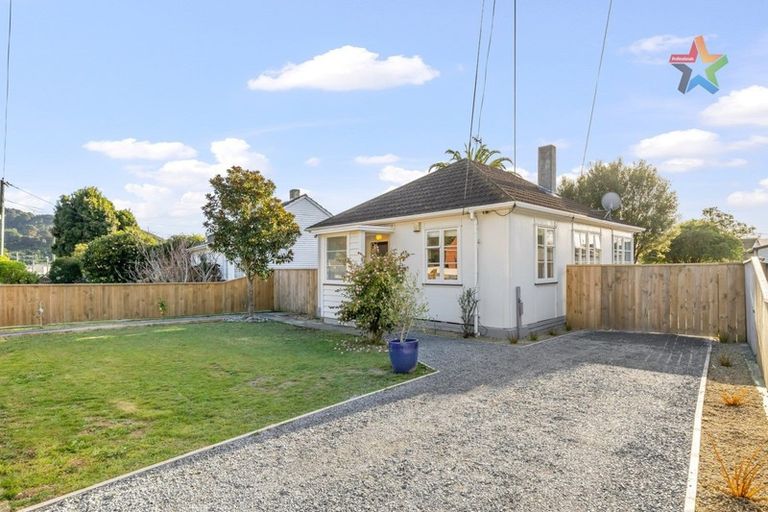 Photo of property in 133 Waddington Drive, Naenae, Lower Hutt, 5011