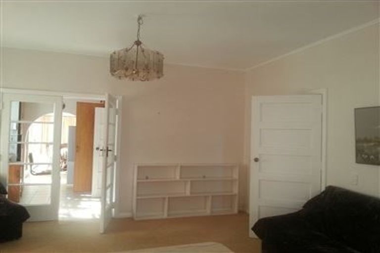 Photo of property in 14 Melvill Grove, Waterloo, Lower Hutt, 5011