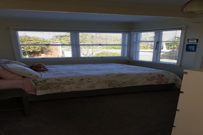 Photo of property in 38a Sunnynook Road, Sunnynook, Auckland, 0620