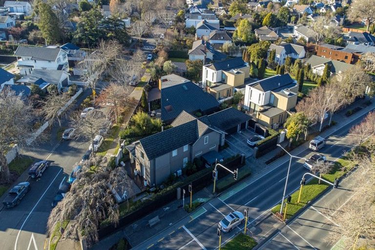 Photo of property in 2 Snowdon Road, Fendalton, Christchurch, 8052