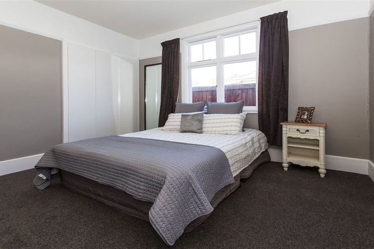 Photo of property in 25 Grassmere Street, Papanui, Christchurch, 8052