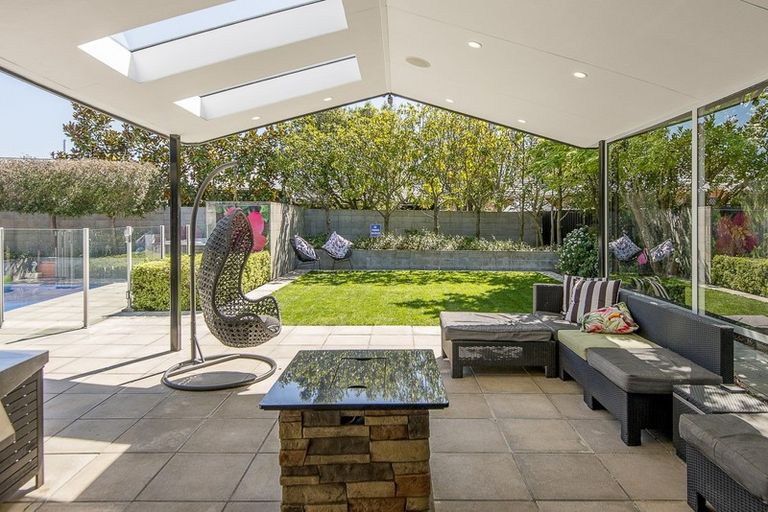 Photo of property in 89b Memorial Avenue, Ilam, Christchurch, 8053