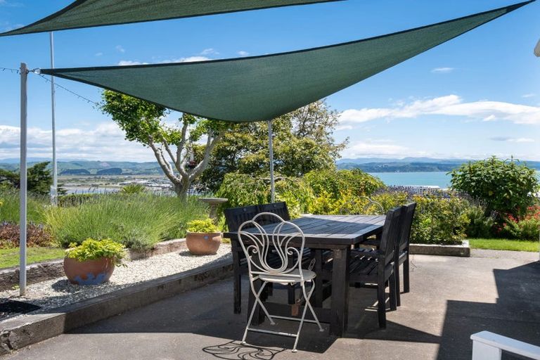 Photo of property in 8 Goldsmith Terrace, Hospital Hill, Napier, 4110