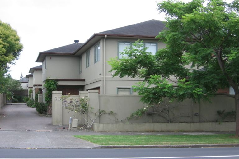 Photo of property in 28a Campbell Road, Onehunga, Auckland, 1061