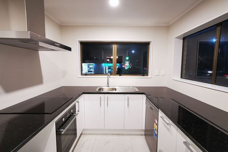 Photo of property in 6/320 Pakuranga Road, Pakuranga Heights, Auckland, 2010