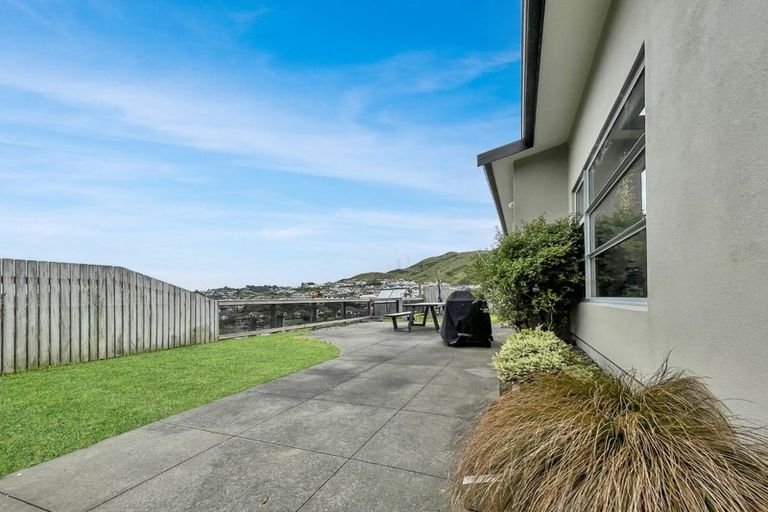 Photo of property in 74 Amesbury Drive, Churton Park, Wellington, 6037