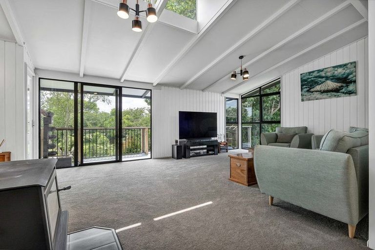 Photo of property in 4 Quin Crescent, Hawera, 4610
