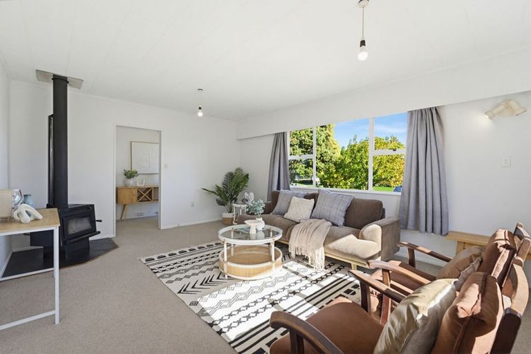 Photo of property in 12 Nimmo Avenue West, Waikanae, 5036