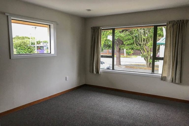 Photo of property in 125 Maidstone Road, Ilam, Christchurch, 8041
