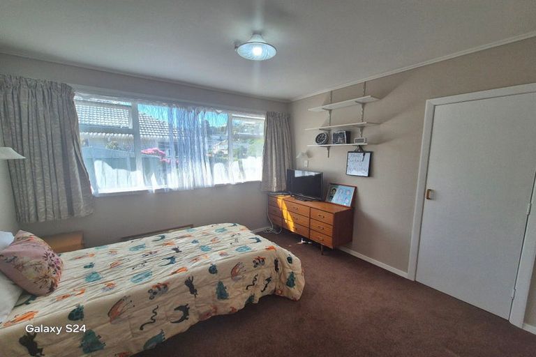 Photo of property in 18 Parnell Street, Fairfield, Lower Hutt, 5011