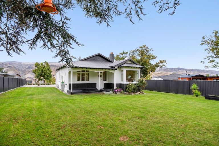 Photo of property in 710 Luggate-cromwell Road, Mount Pisa, Cromwell, 9383