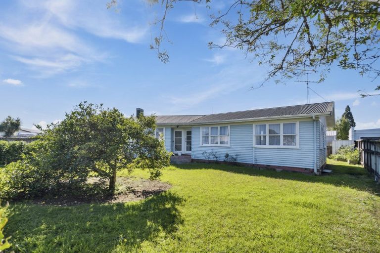 Photo of property in 1/6 Hunua Road, Papakura, 2110