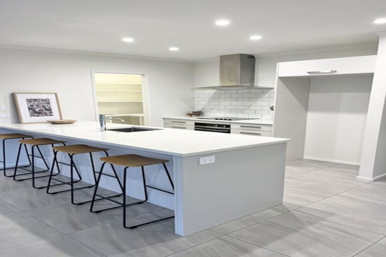 Photo of property in 8 Benmore Place, Poraiti, Napier, 4112