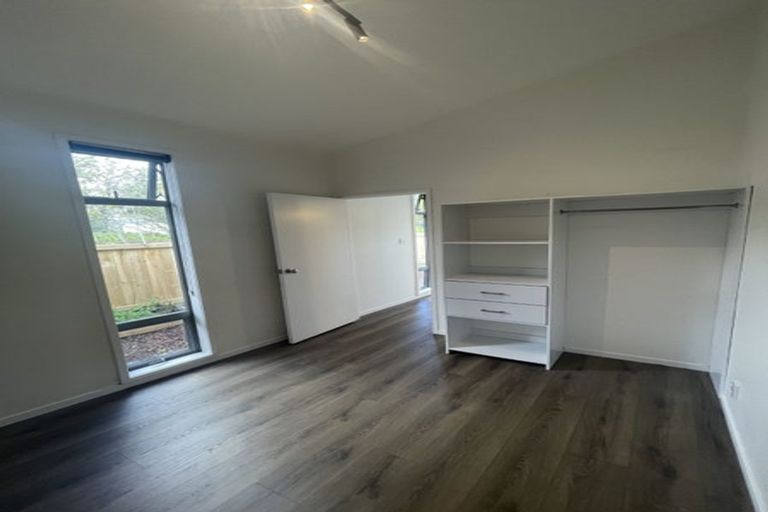 Photo of property in 21a Garton Drive, Massey, Auckland, 0614