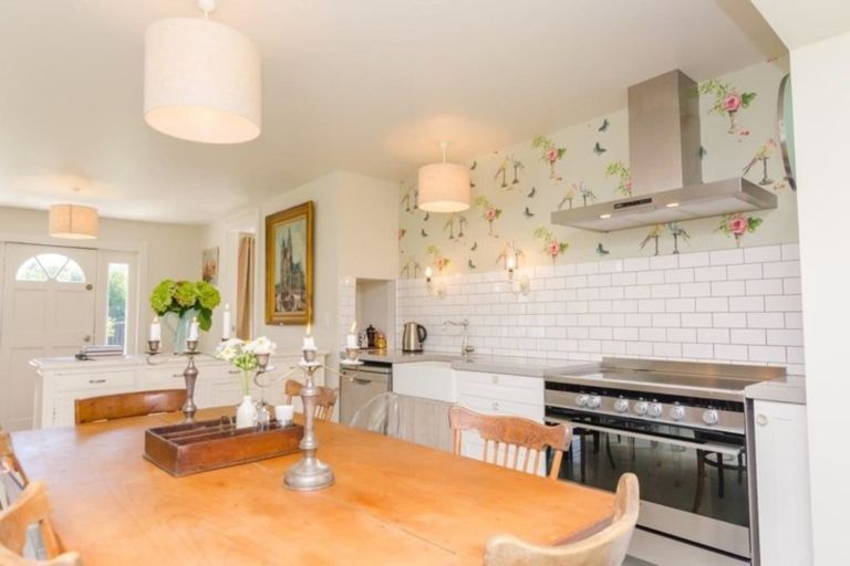 Photo of property in 10 Wood Street, Greytown, 5712