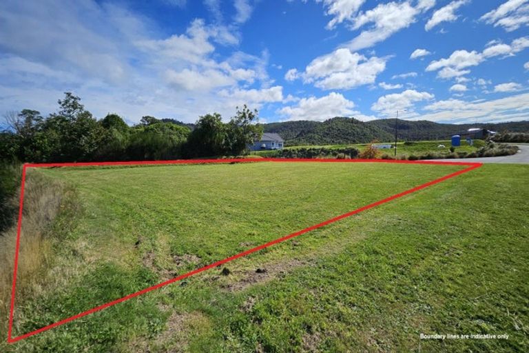 Photo of property in 8 Silverleaf Way, Kinloch, 3377