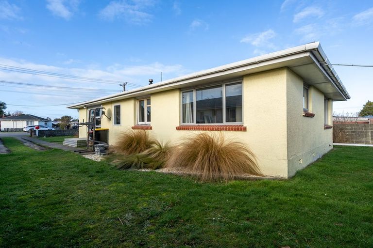Photo of property in 39 Wicklow Street, Clifton, Invercargill, 9812