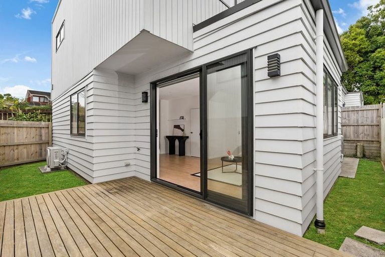 Photo of property in 22e Aorangi Place, Birkenhead, Auckland, 0626