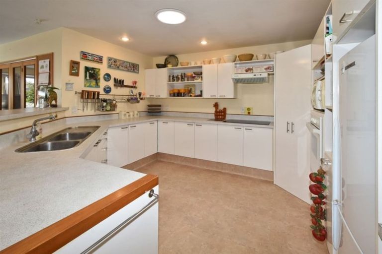 Photo of property in 33 Eders Road, Woodend, 7610