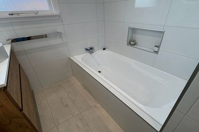 Photo of property in 80 Daniels Road, Redwood, Christchurch, 8051