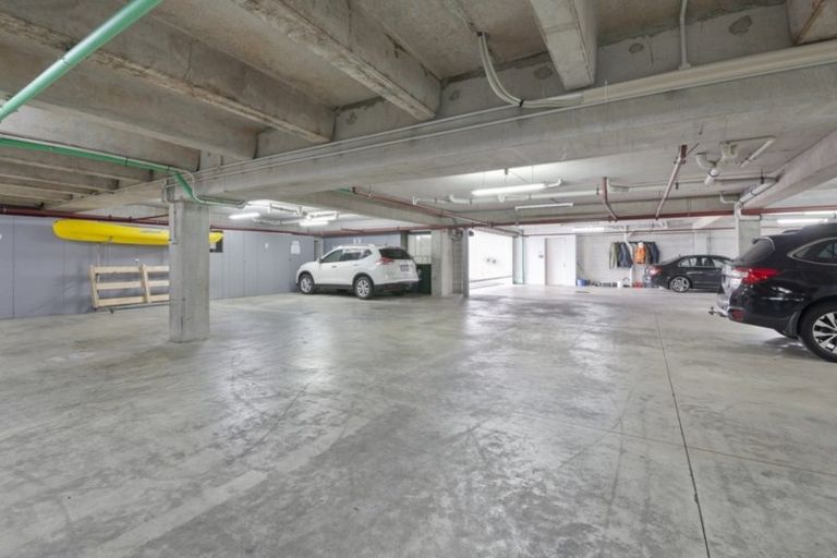 Photo of property in 1/2 Lowell Place, Waipahihi, Taupo, 3330