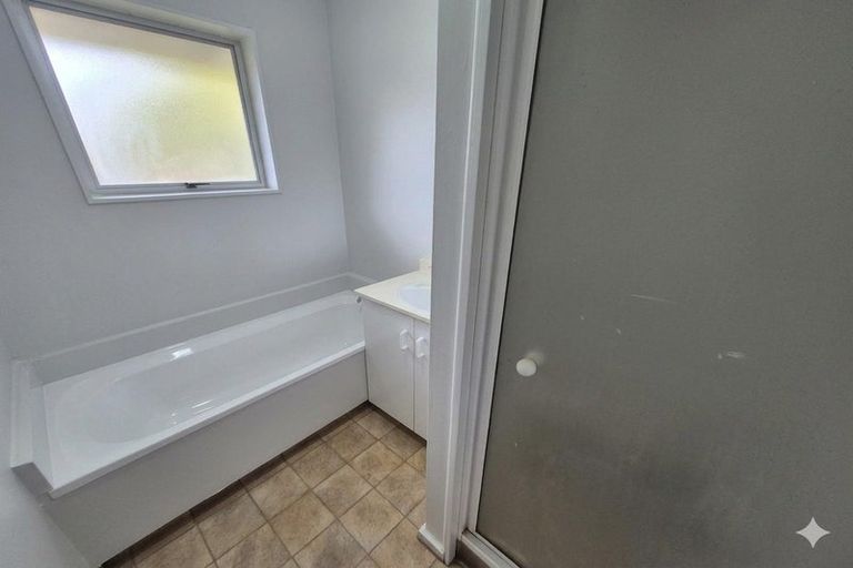 Photo of property in 1/6 Bowman Place, Sockburn, Christchurch, 8042