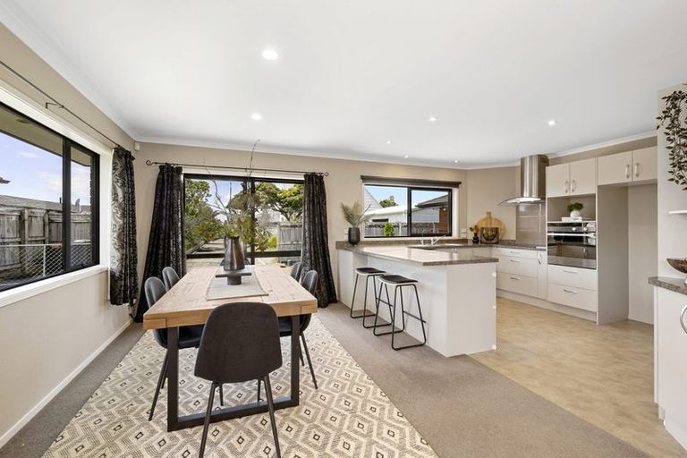 Photo of property in 18c Virginia Place, Whalers Gate, New Plymouth, 4310