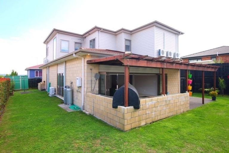 Photo of property in 27 Edgewood Way, Henderson, Auckland, 0612