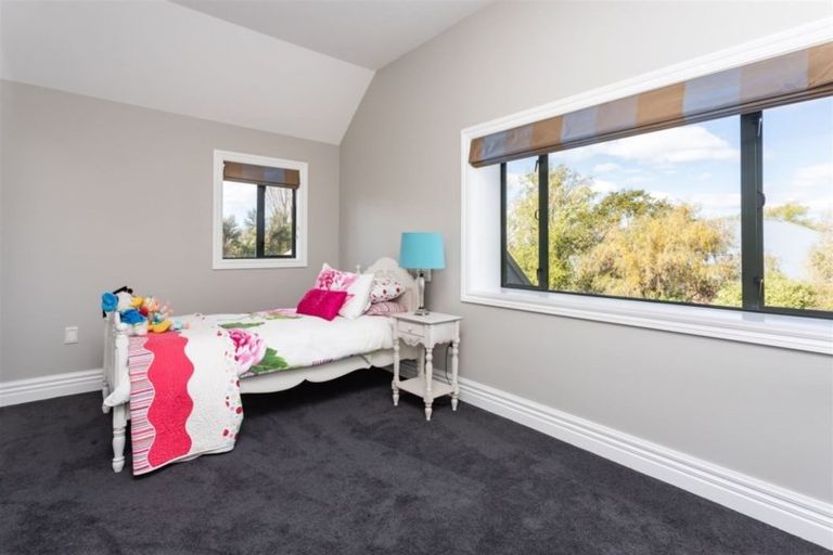 Photo of property in 127 Regent's Park Drive, Casebrook, Christchurch, 8051