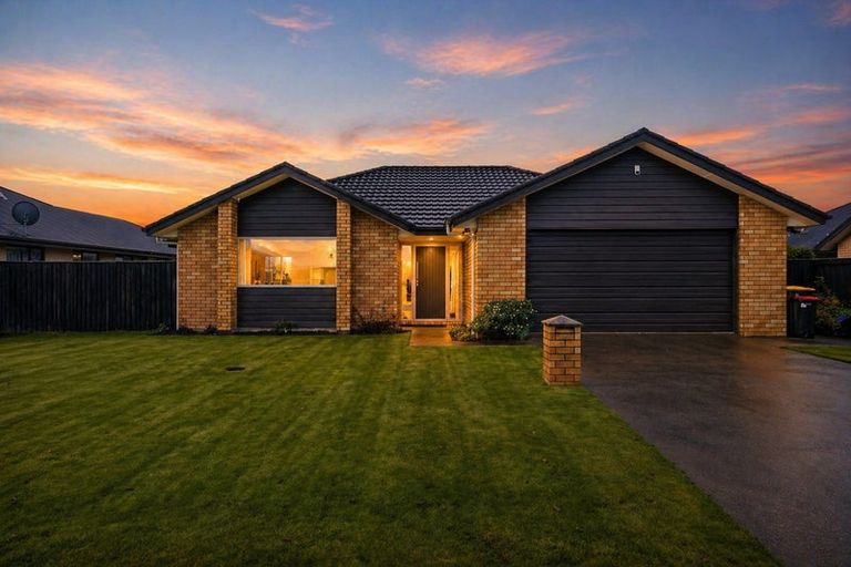 Photo of property in 18 Wyatt Street, Kaiapoi, 7630